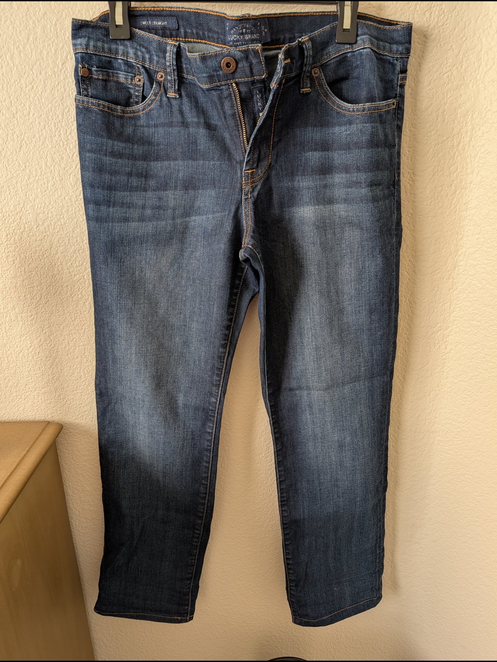 Lucky Brand Straight Leg Jeans in Dark Blue Wash